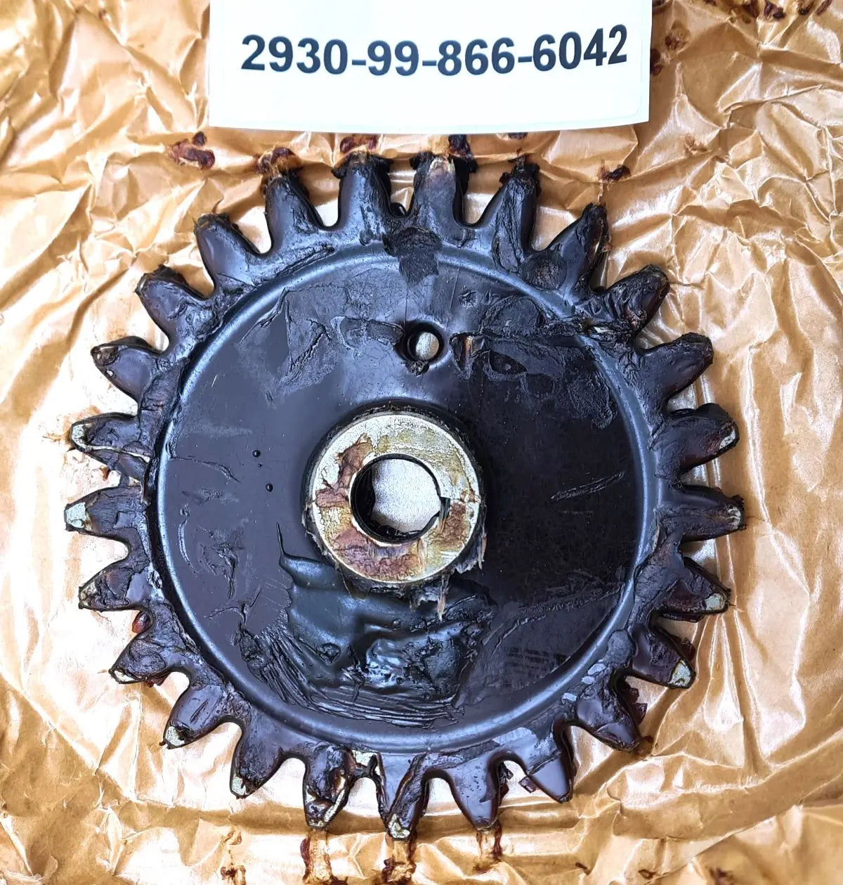 2930-99-866-6042 - Water Pump Gear - FV484120 - LV3/LD Leyland Motors Ltd battlegroup-raydon